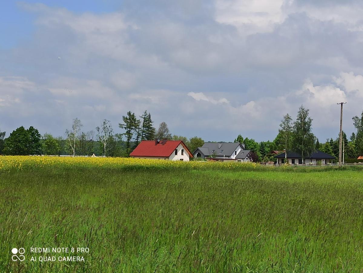 Dom Z Ogrodem Villa Laka  Kültér fotó
