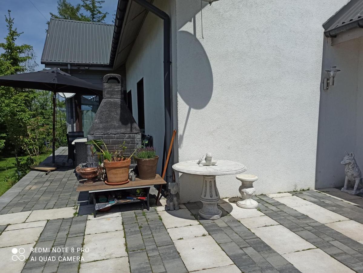 Dom Z Ogrodem Villa Laka  Kültér fotó